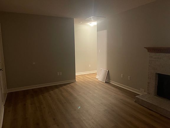 4th image of 36 Retriever Ln #B