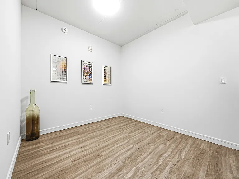 49 Walnut St S — Photo 33
