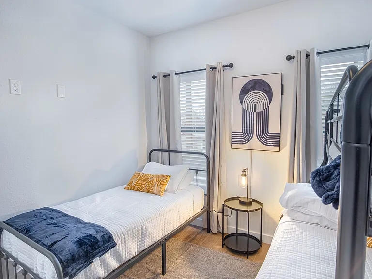 1018 Delaware St #2 — Photo 13