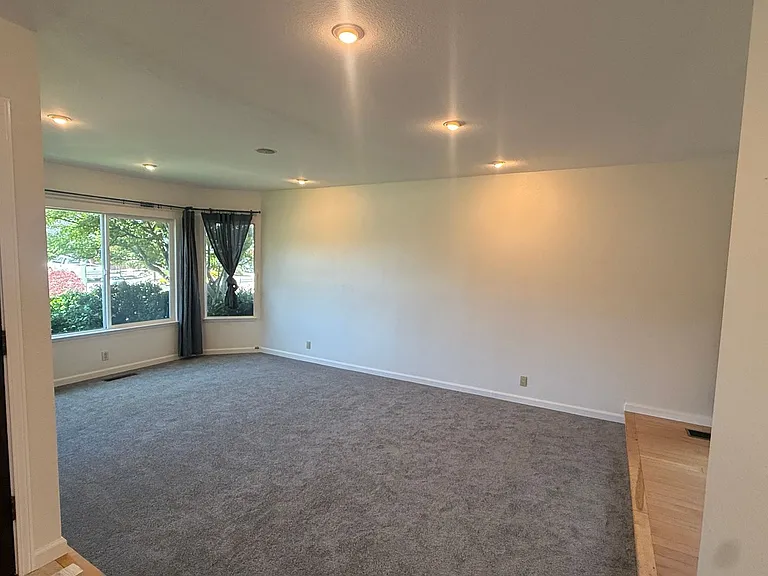 6252 Ridgemont Dr — Photo 4