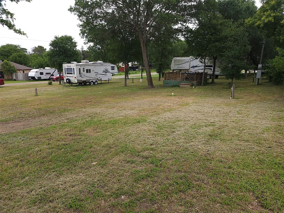 1st image of 106 County Road 1773