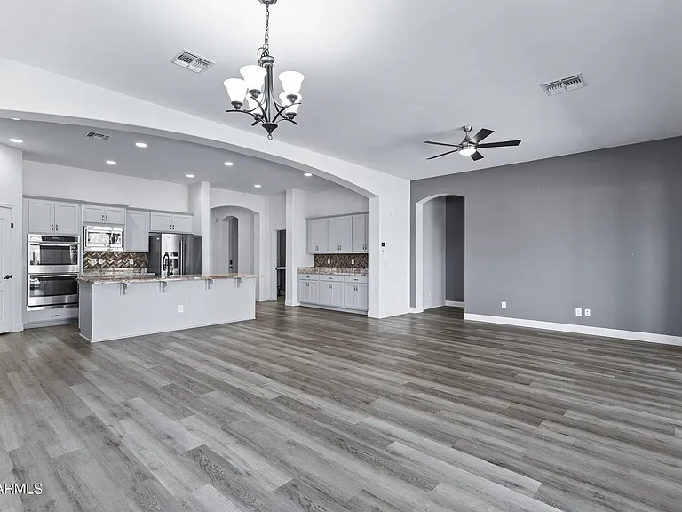 10218 E Bergeron Ave — Photo 18