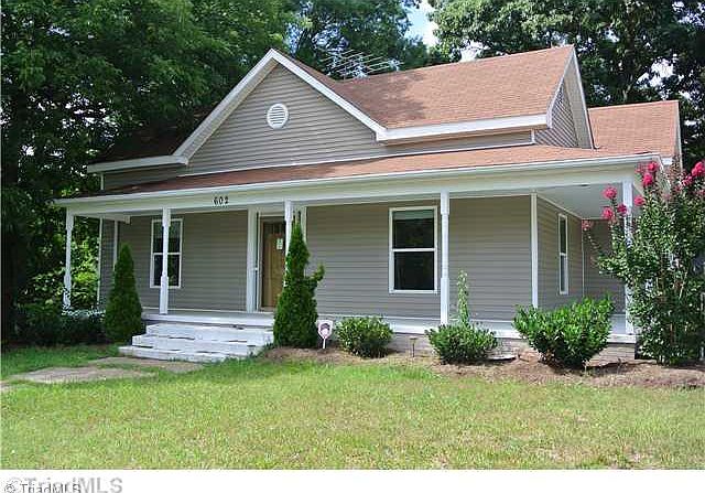 1st image of 602 Lindsey St