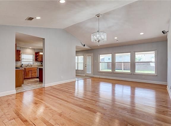 4th image of 1442 Ellingsworth Dr