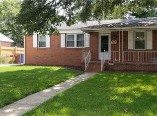 3006 Mayon Dr, Chesapeake, VA 23325