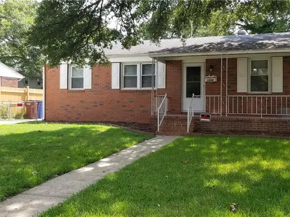 3006 Mayon Dr, Chesapeake, VA 23325