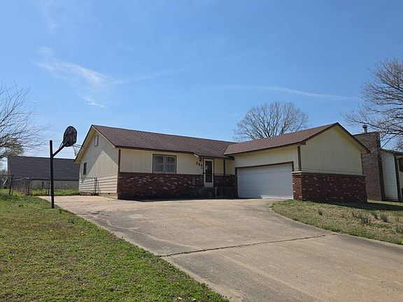 3rd image of 133 Taylor Rd