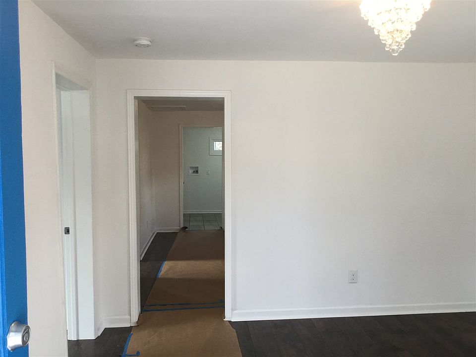 2nd image of 113 Burns St