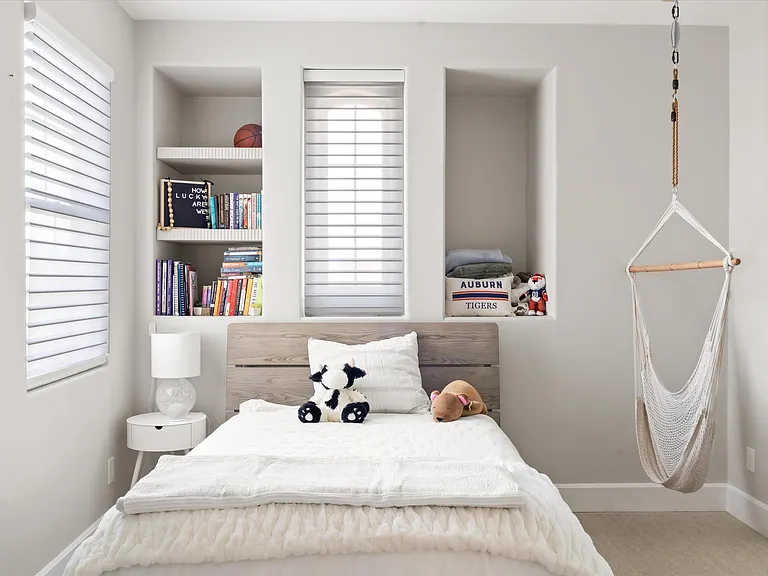 8280 E Tailfeather Dr — Photo 45