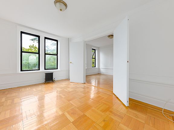 3rd image of 120 Garfield Pl #C1