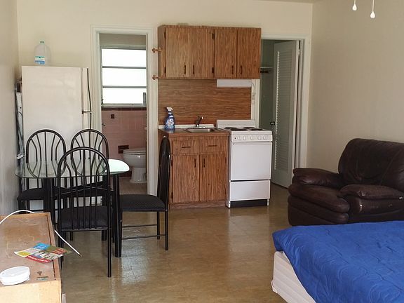 5th image of 4149 Bougainvilla Dr APT 2
