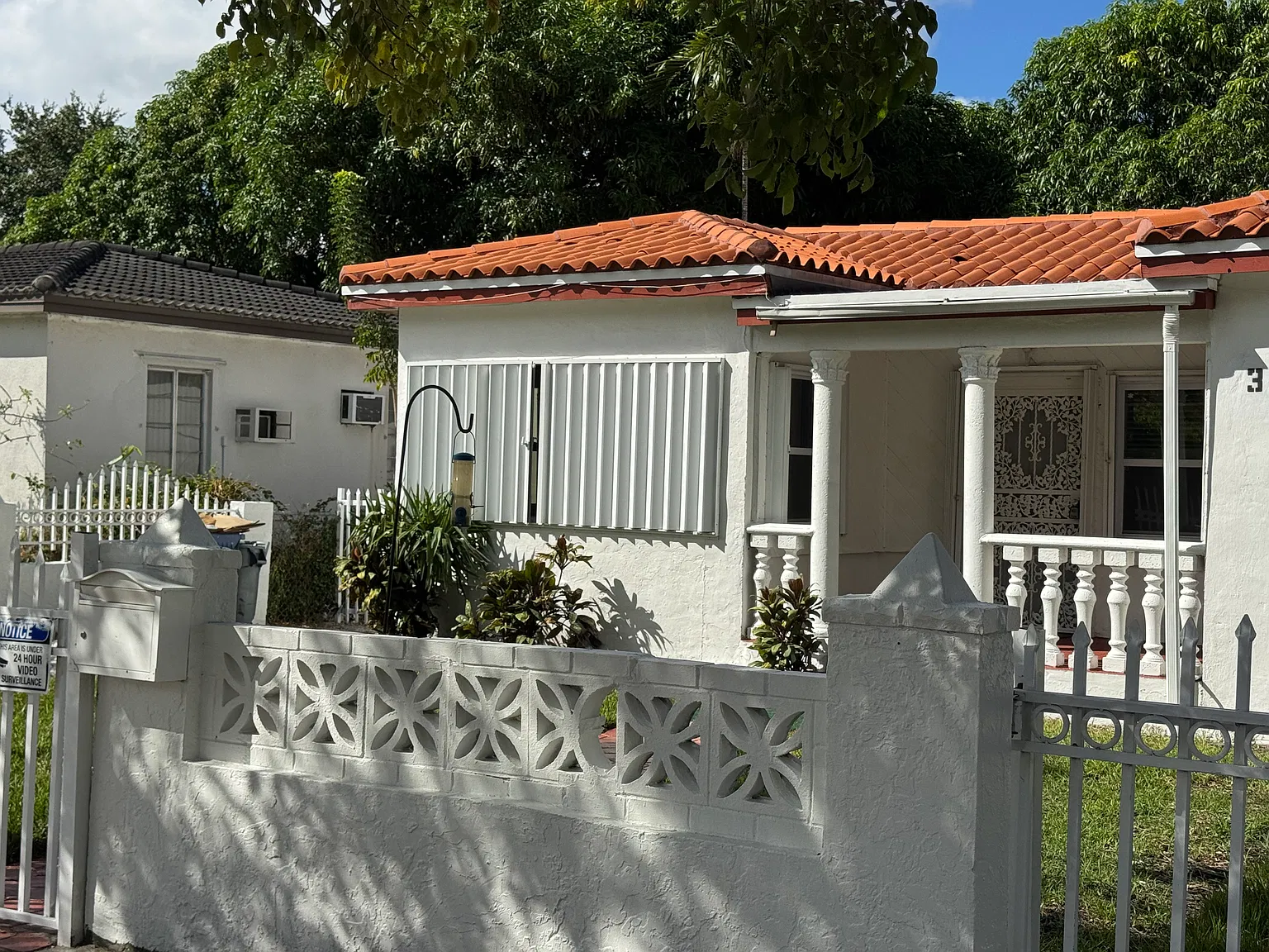 3 bed, 1.5 bath, 1491 sqft, $2,975 — Photo 3