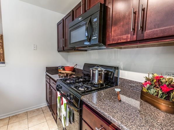 6060 Laurel Ln #1212