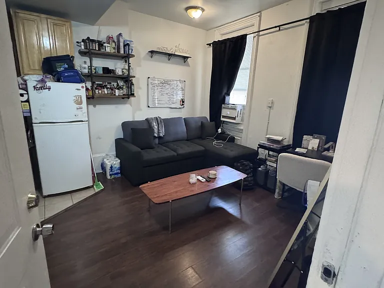 38 N 40th St #1F — Photo 3