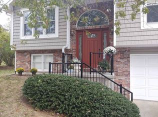 1640 E Timber Ridge Dr, Sedalia, MO 65301