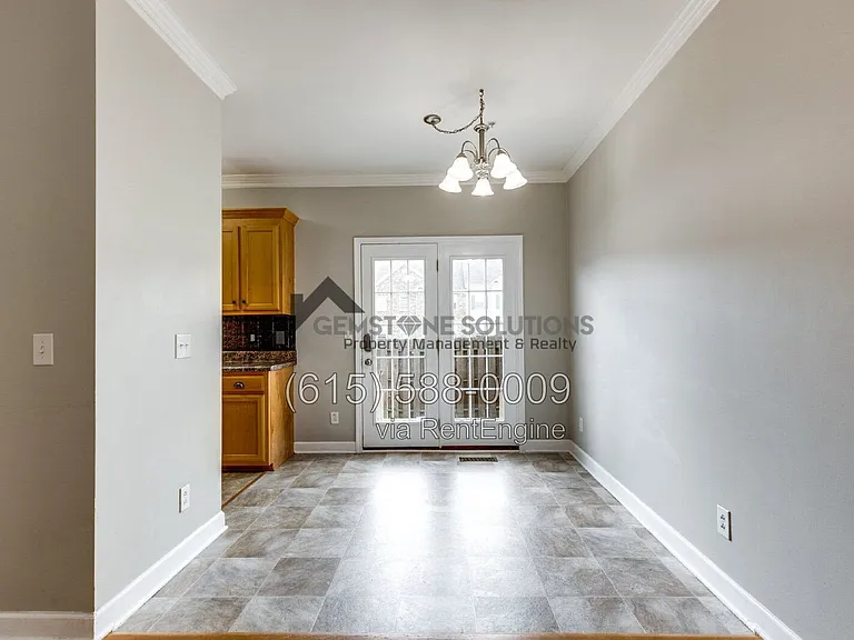 1012 McKenna Dr — Photo 14
