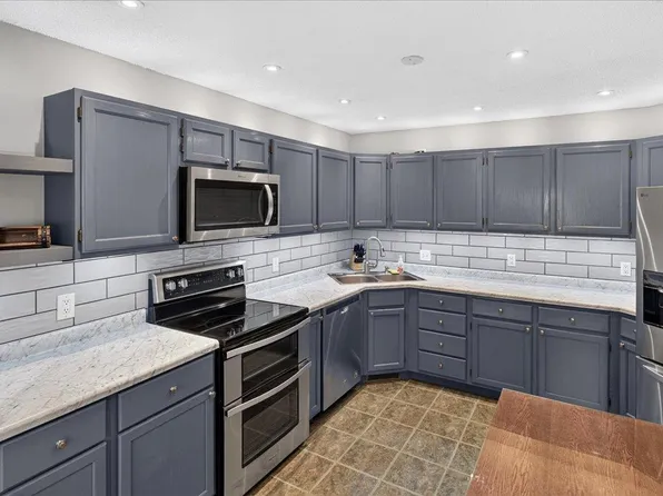 4171 3rd St NE Unit 201, Columbia Heights, MN 55421