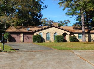 3755 Wood Pl, Moss Point, MS 39563