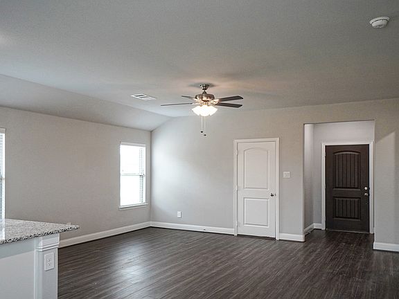4th image of 1420 Brindle Dr