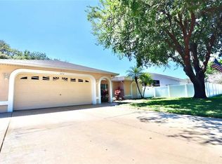 7434 Mengi Cir, New Port Richey, FL 34653