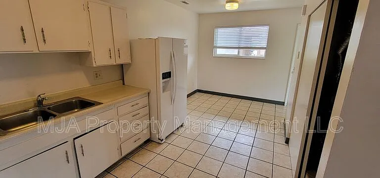 752 N Irving St #752-3 — Photo 3