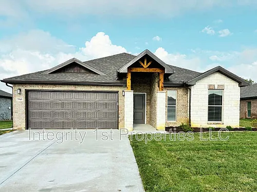 7545 McCormick Dr Photo 1