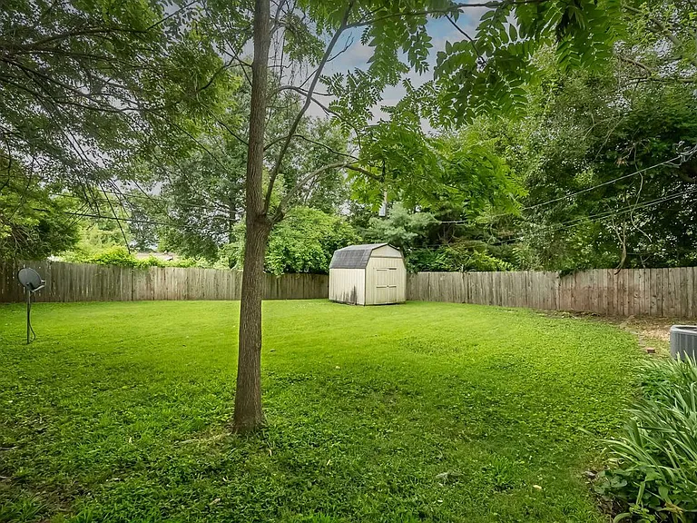 2568 Bonniebrook Dr — Photo 14