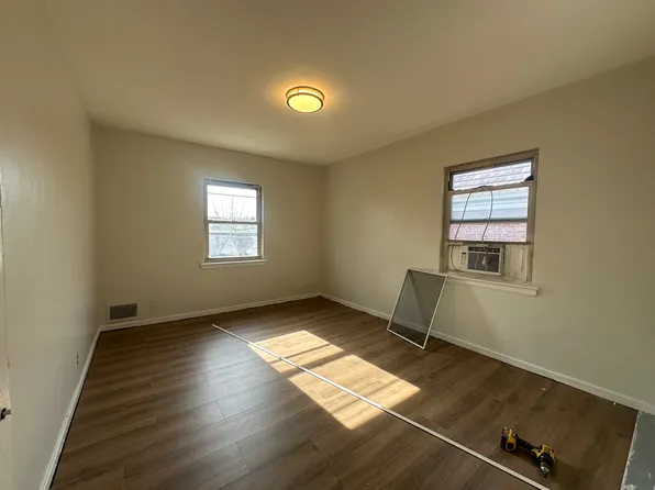 7334 197th St Floor 2, Fresh Meadows, NY 11366