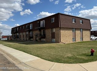 679 19th St W, Killdeer, ND 58601