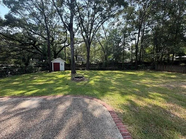 2932 Lloyds Ln — Photo 32