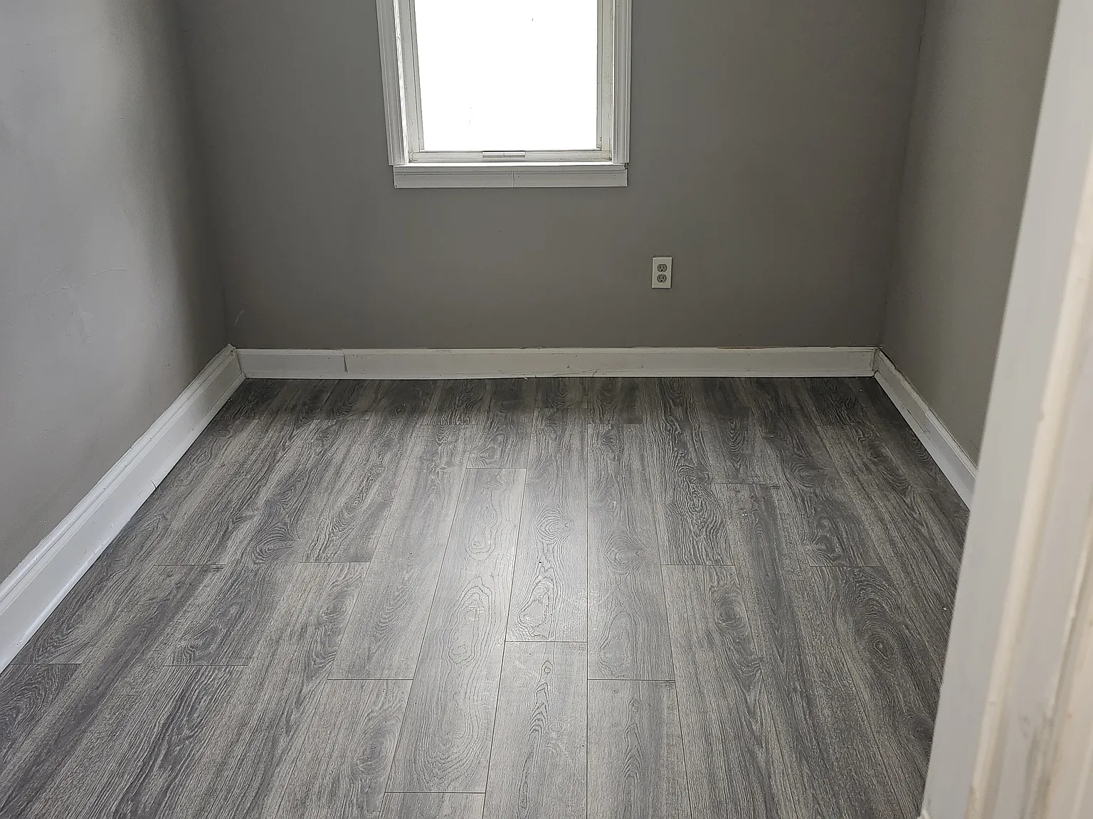 3 bed, 1000 sqft, $1,200 — Photo 4
