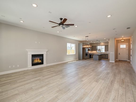 5th image of 1393 Wadsworth Cir