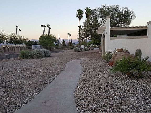 Front Yard - Right