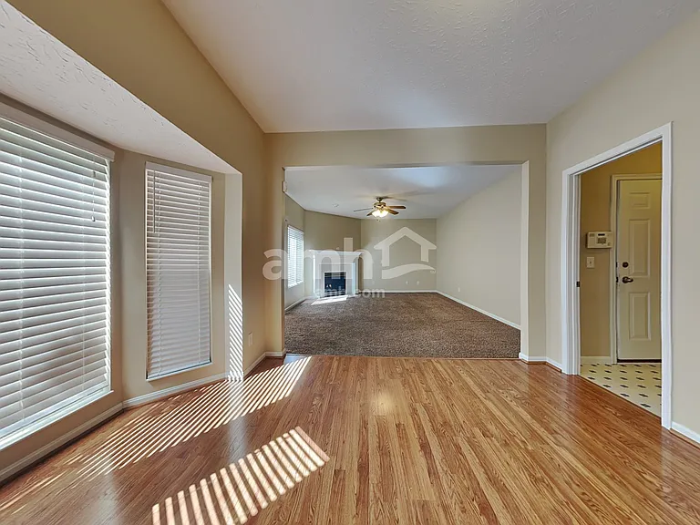 6259 Castle Oak Dr — Photo 5