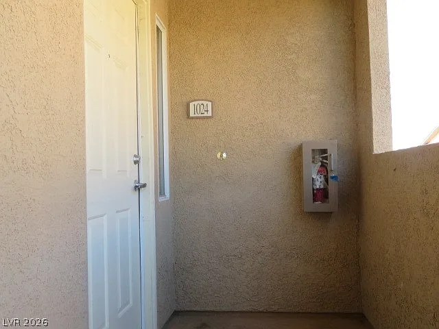 3 bed, 2.0 bath, 1224 sqft, $1,595 — Photo 3