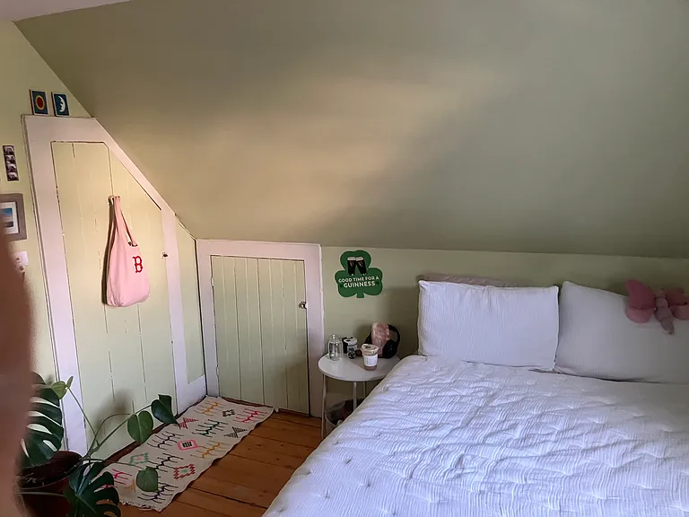 Bedroom 4, 3rd floor