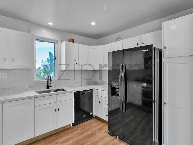 3031 Chestnut St — Photo 21