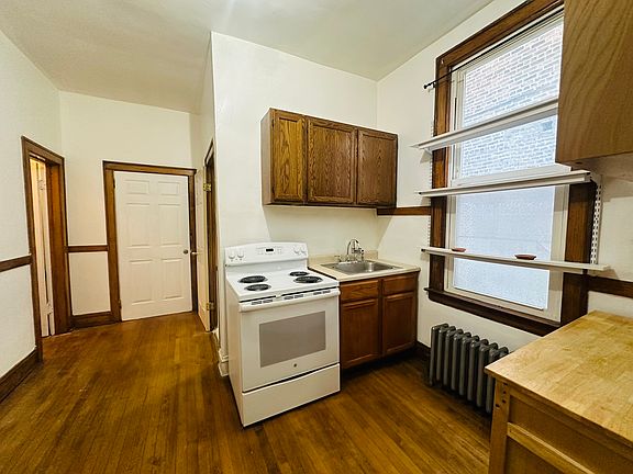 4th image of 1104 N Ashland Ave #1R