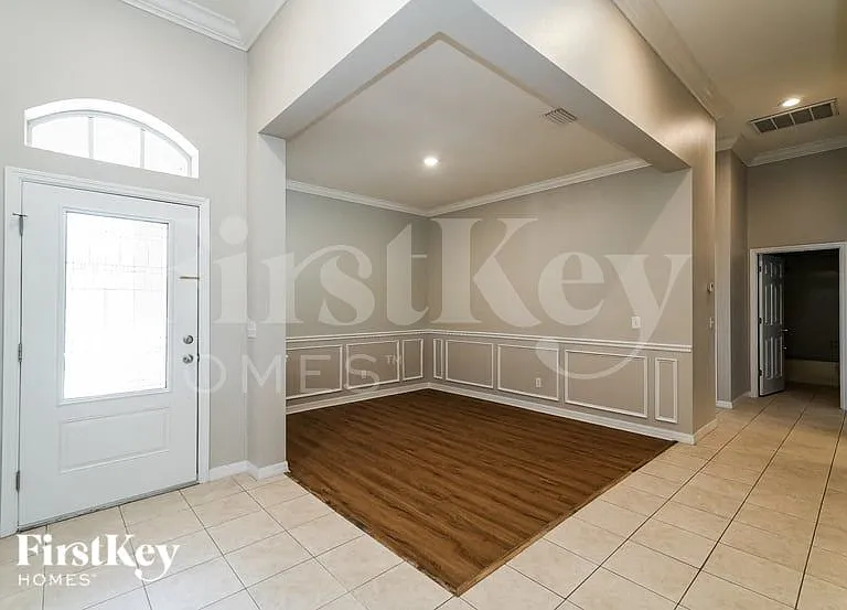 11737 Summer Springs Dr — Photo 2