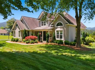 358 Olde Charter Cir, Jefferson, NC 28640