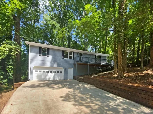 3499 Leisure Ln, Gainesville, GA 30506