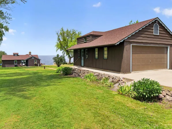 N6491 Harrison Rd, Hilbert, WI 54129