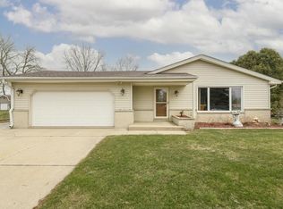W173S7826 Westwood Dr, Muskego, WI 53150