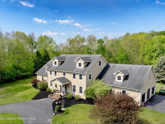 4th image of 20 Stony Knoll Dr