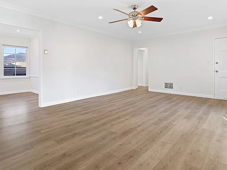 345 N Sycamore Ave #349 — Photo 5