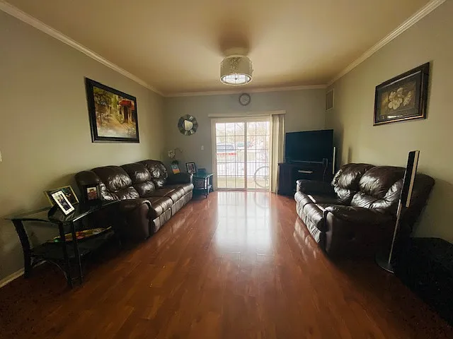 415 Lucy Ct — Photo 21