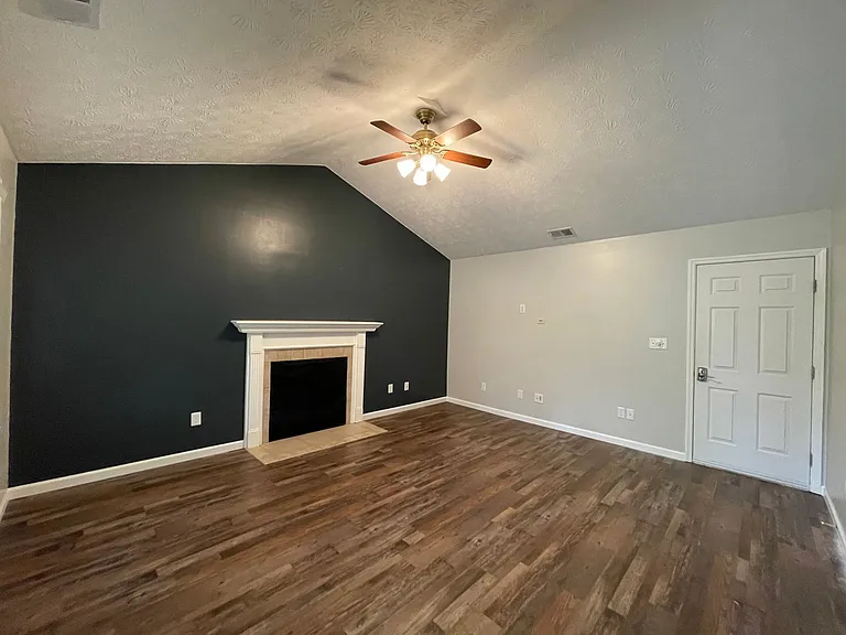 1213 Spring Run Rd — Photo 3
