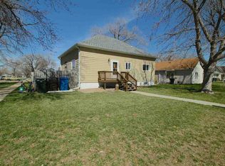 202 E 27th St, Kearney, NE 68847