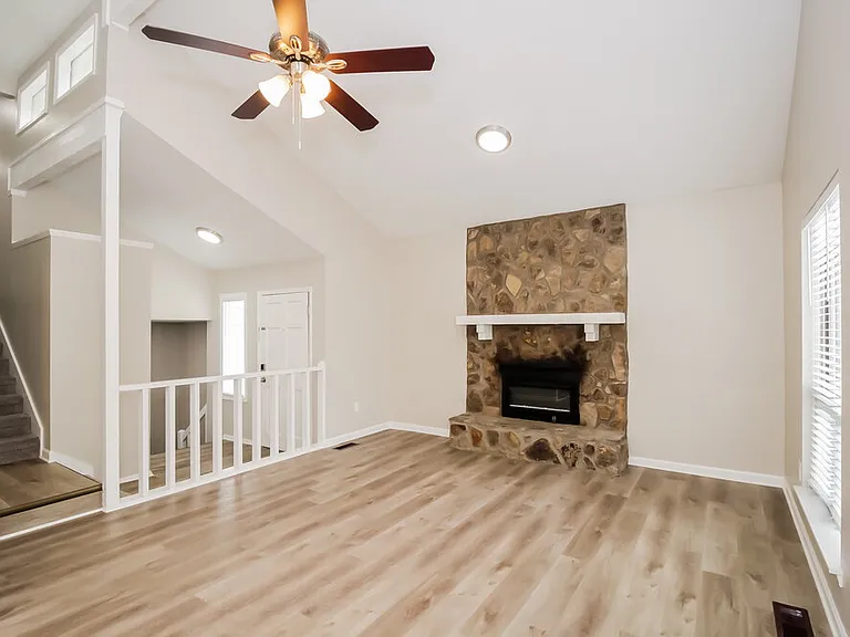 2360 Ambassador Dr — Photo 5