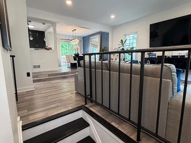 2376 Hunters Square Ct — Photo 5